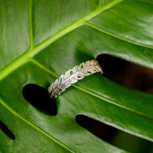 Load image into Gallery viewer, Banana Leaf Bracelet