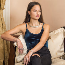 Load image into Gallery viewer, Banana Leaf Choker Necklace