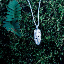 Load image into Gallery viewer, Banana Leaf Pendant